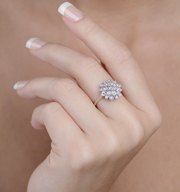Diamond 0.10ct 9K White Gold Large Cluster Ring SIZE H